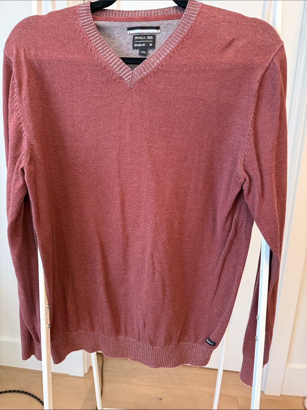 RVCA Men’s V-Neck Sweater in Rosewood